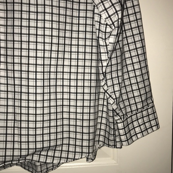 Van Heusen Button Down Dress Shirt Long Sleeve - Picture 3 of 8